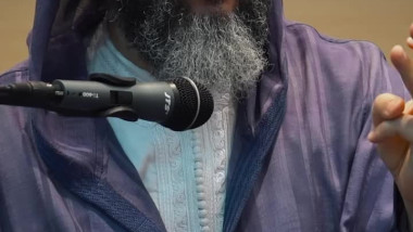 إذا كان الله معكفلا تخف