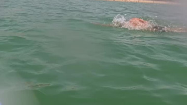 البحر يوفر تجربة طبيعية ومغامرة